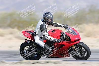 media/Dec-01-2025-Moto Forza (Mon) [[2daa91e15f]]/3-Beginner Group/Session 2 (Turn 7 Inside Pans)/